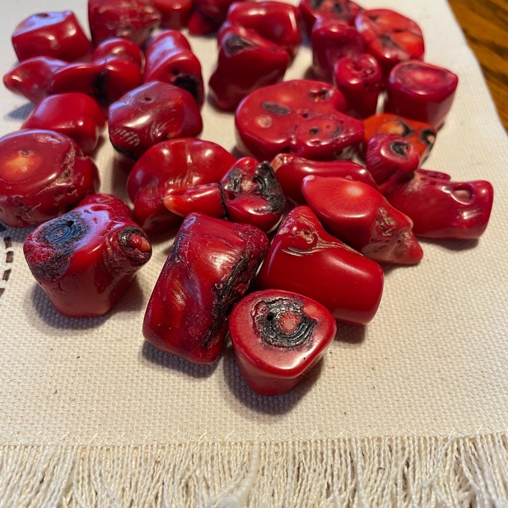 Vibrant Red Coral Beads - Picture 2 of 4